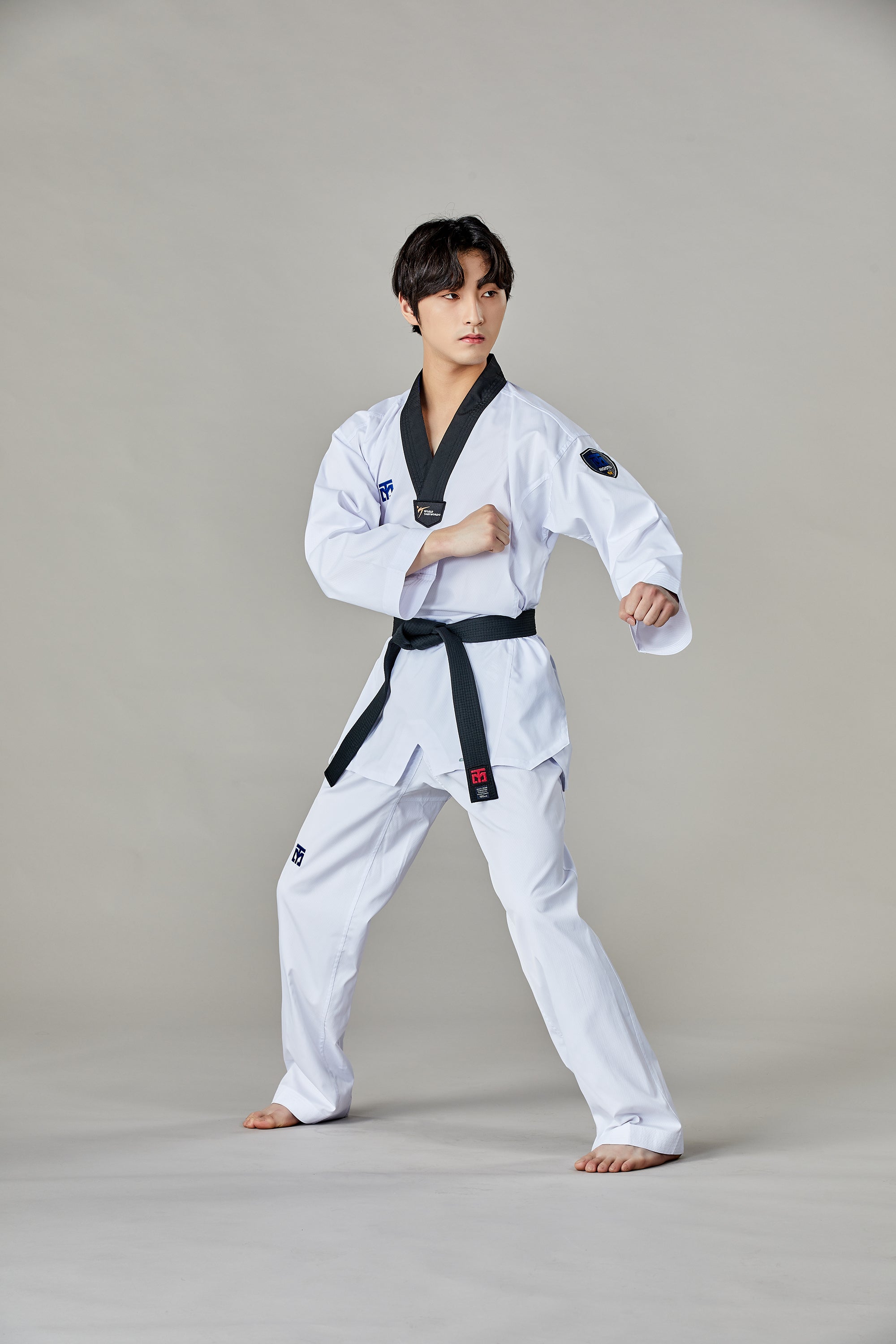 Mooto Extera 6 Kyorugi Uniform (Black-Neck)